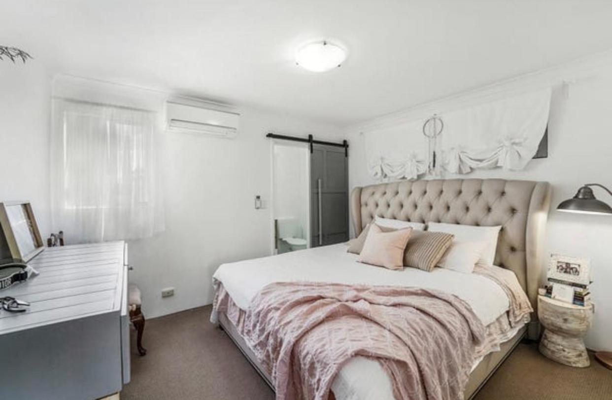 The “pretty House” * Perth