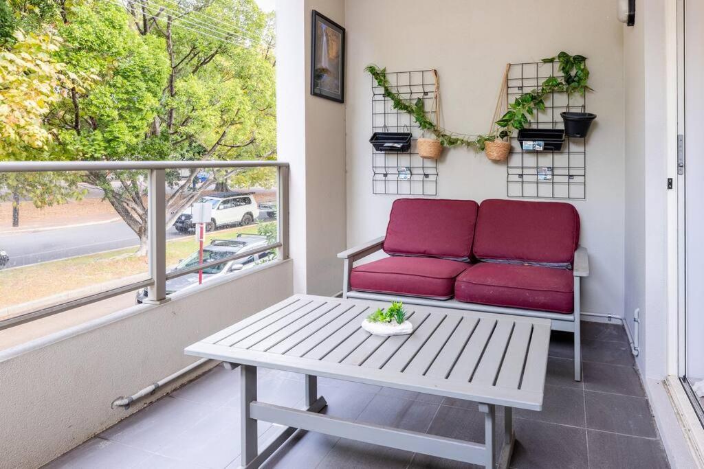 Modern Town House - Close To Cbd Holiday home Perth