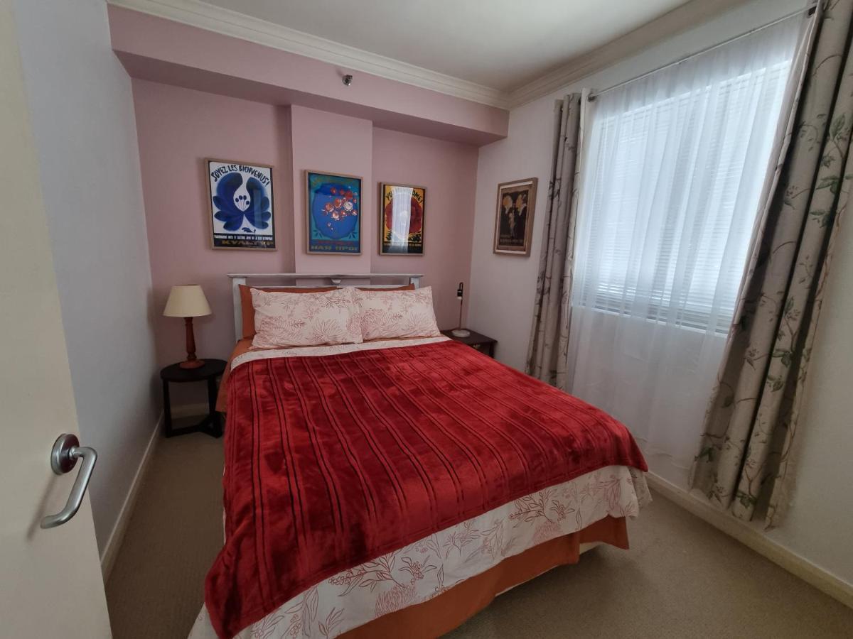 Little Monica Apartment- Spacious, Affordable & * Perth