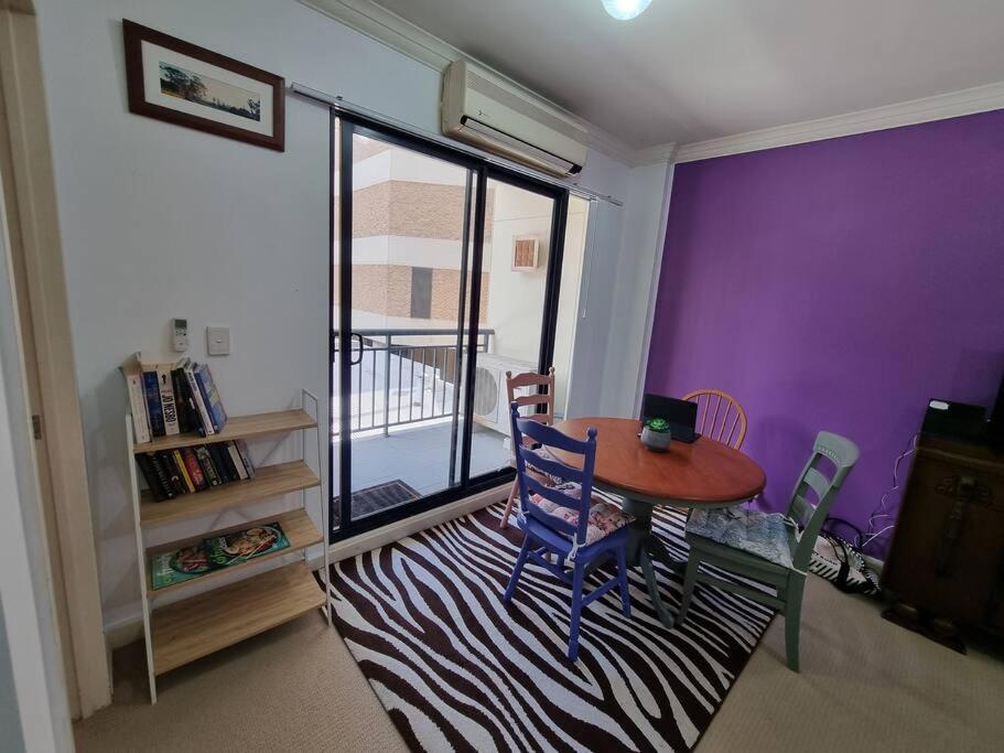 Little Monica Apartment- Spacious, Affordable & Apartamento Perth
