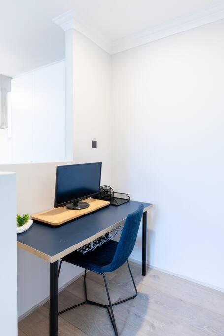 Modern Town House - Close To Cbd * Perth