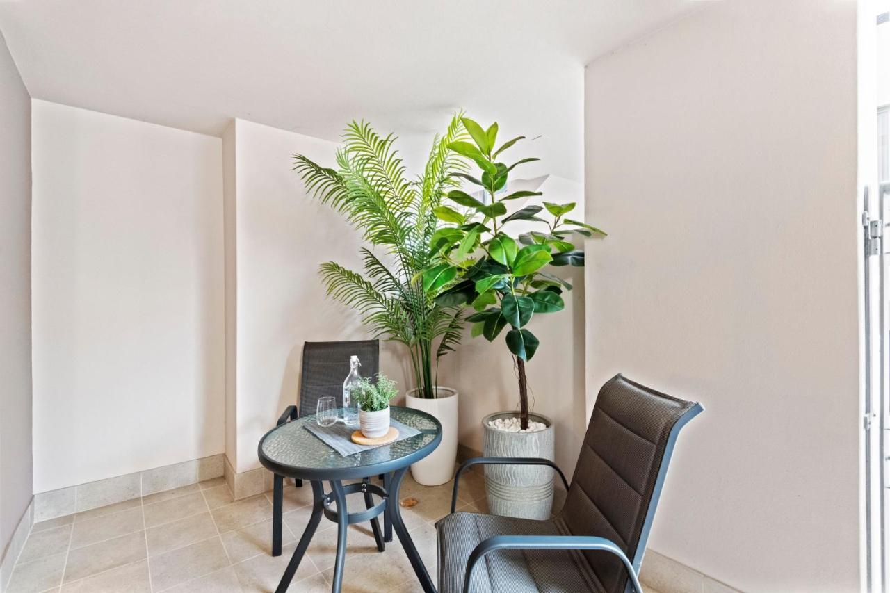 Apartment 2 Royal Rest Quality 2br West Perth-parking *