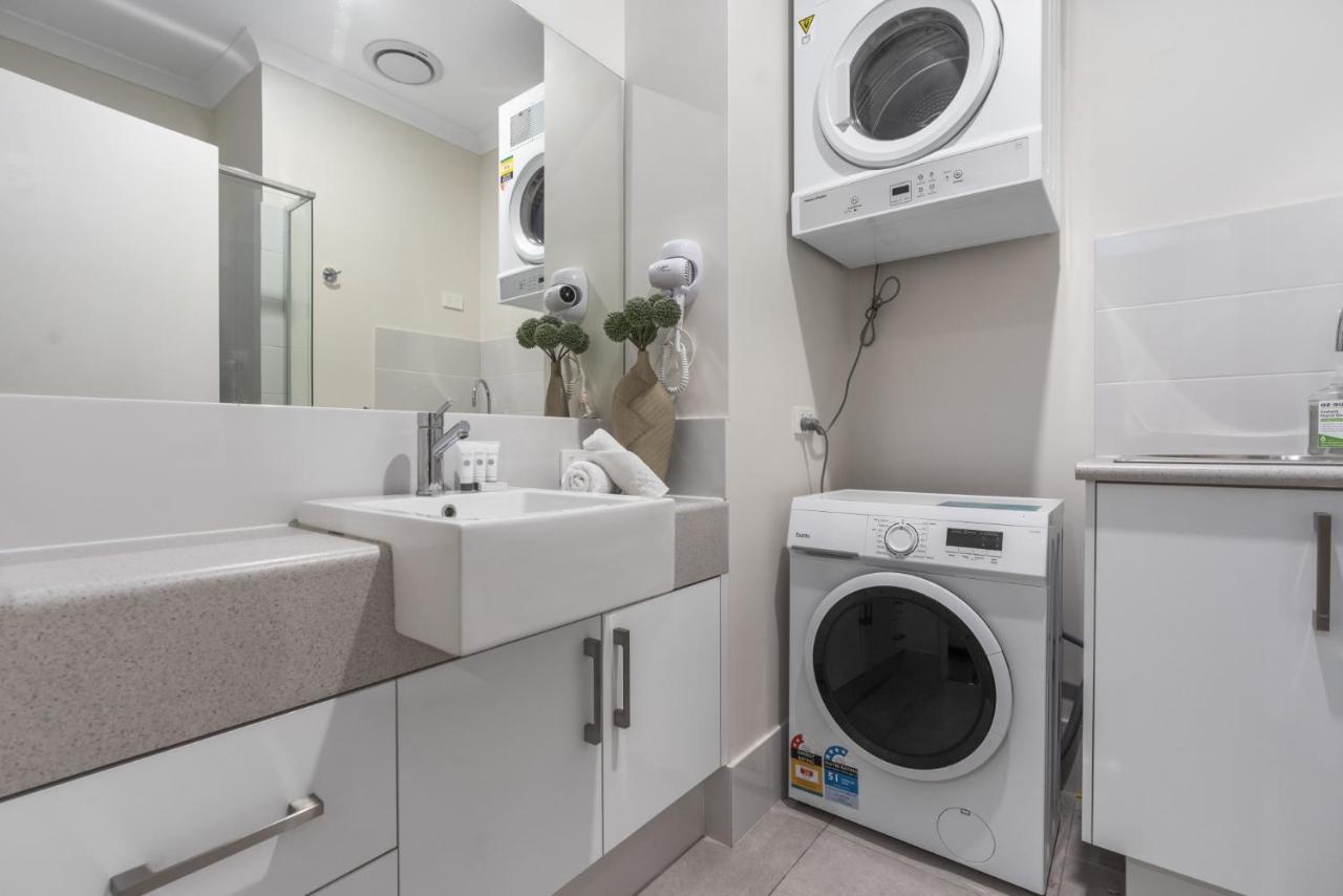 Apartment Modernista Getaway Your Airport Retreat *