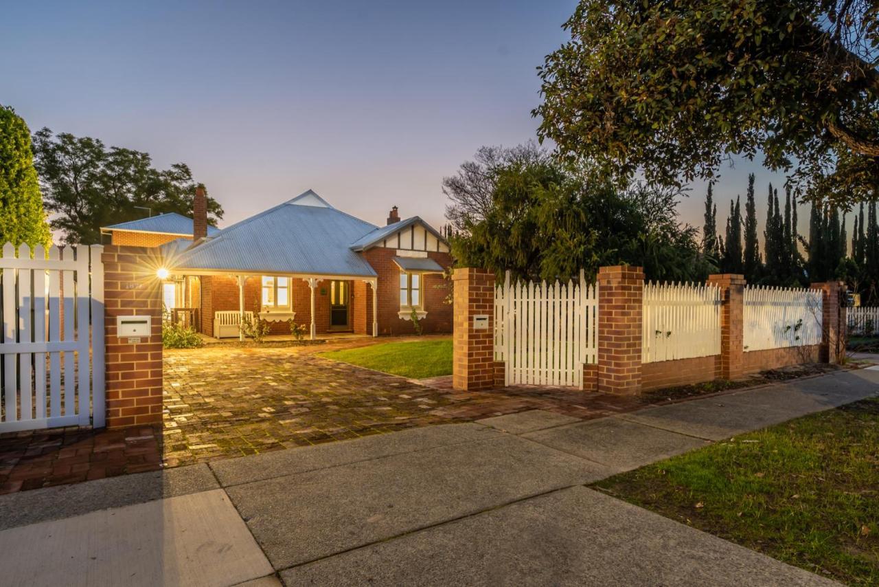 Picture Perfect Create Timeless Treasures Holiday home