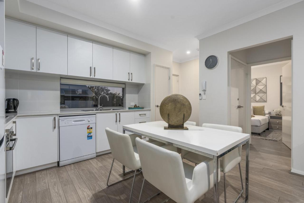 Metro Modern Escape Unwind Near The Swan Valley Apartment Perth