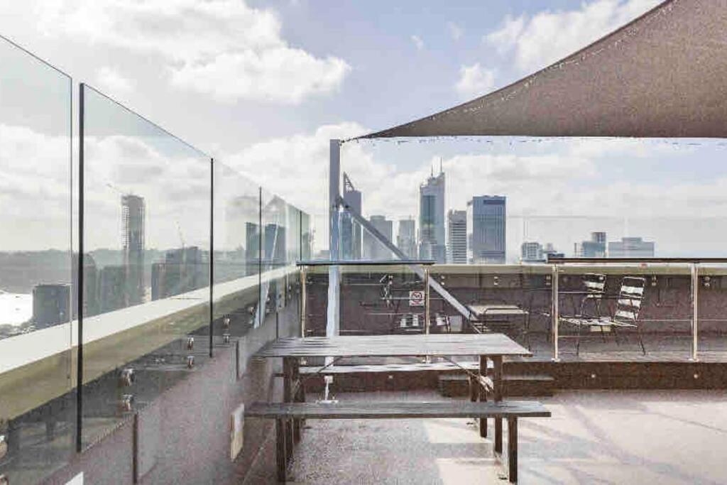 Apartment In The 1b1b Pool And View *