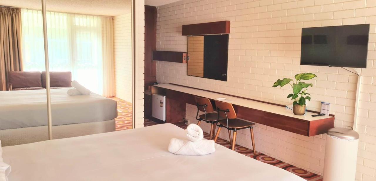 Hotel Indian Ocean Perth