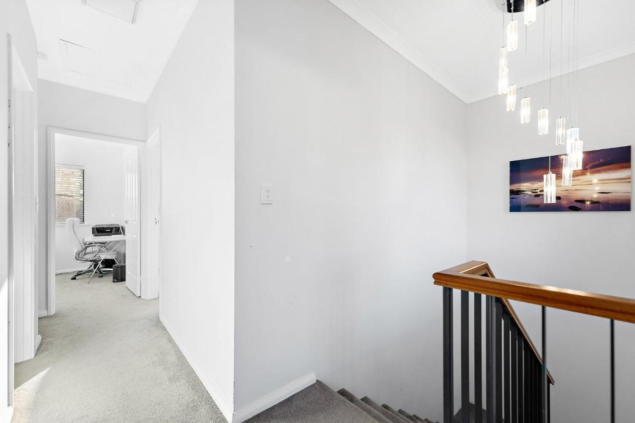 Modern Scarborough Townhouse *