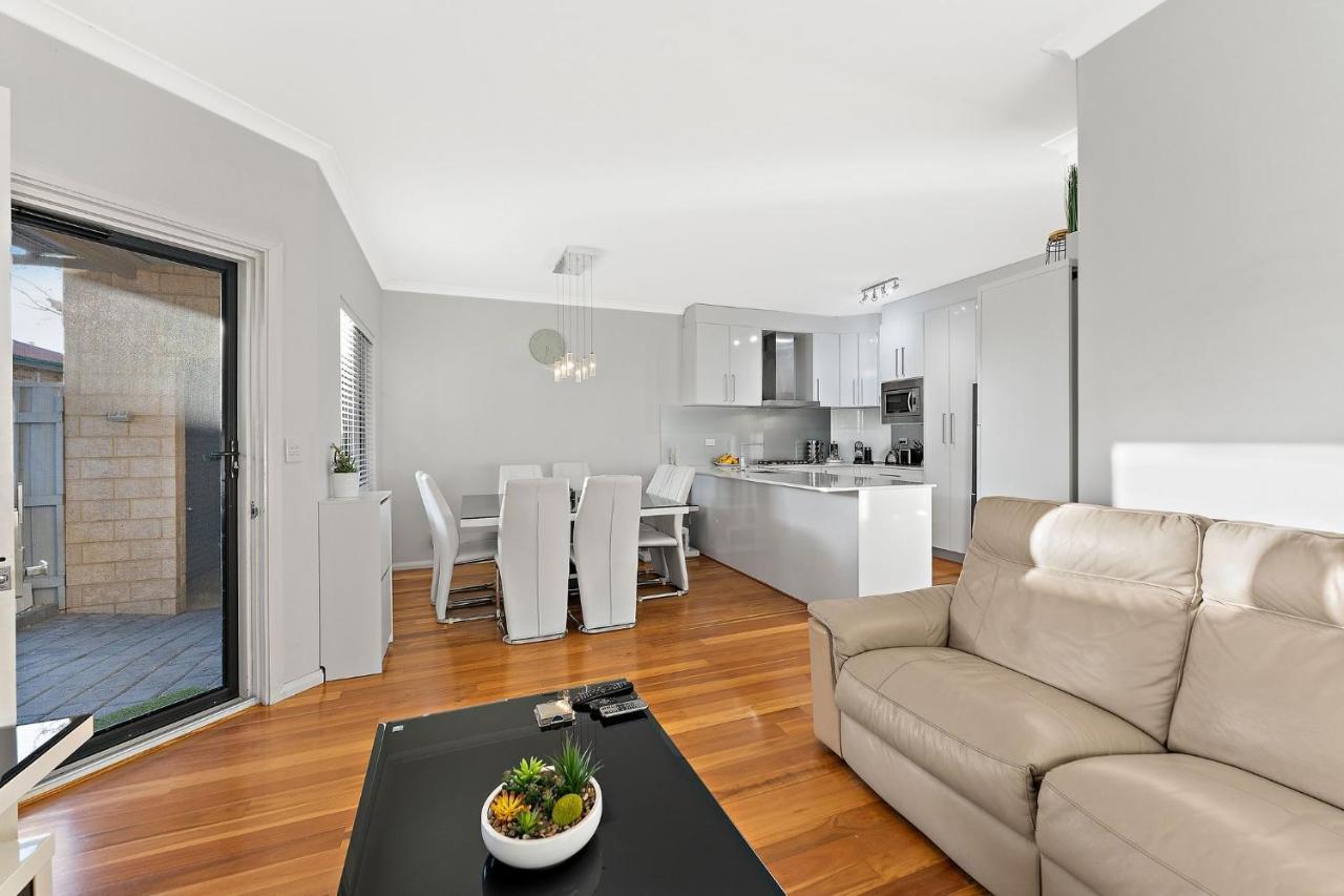 Modern Scarborough Townhouse Perth