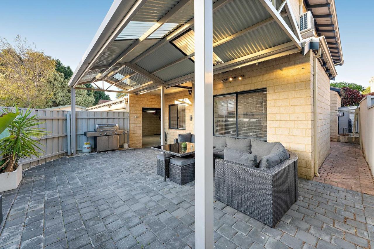 Modern Scarborough Townhouse