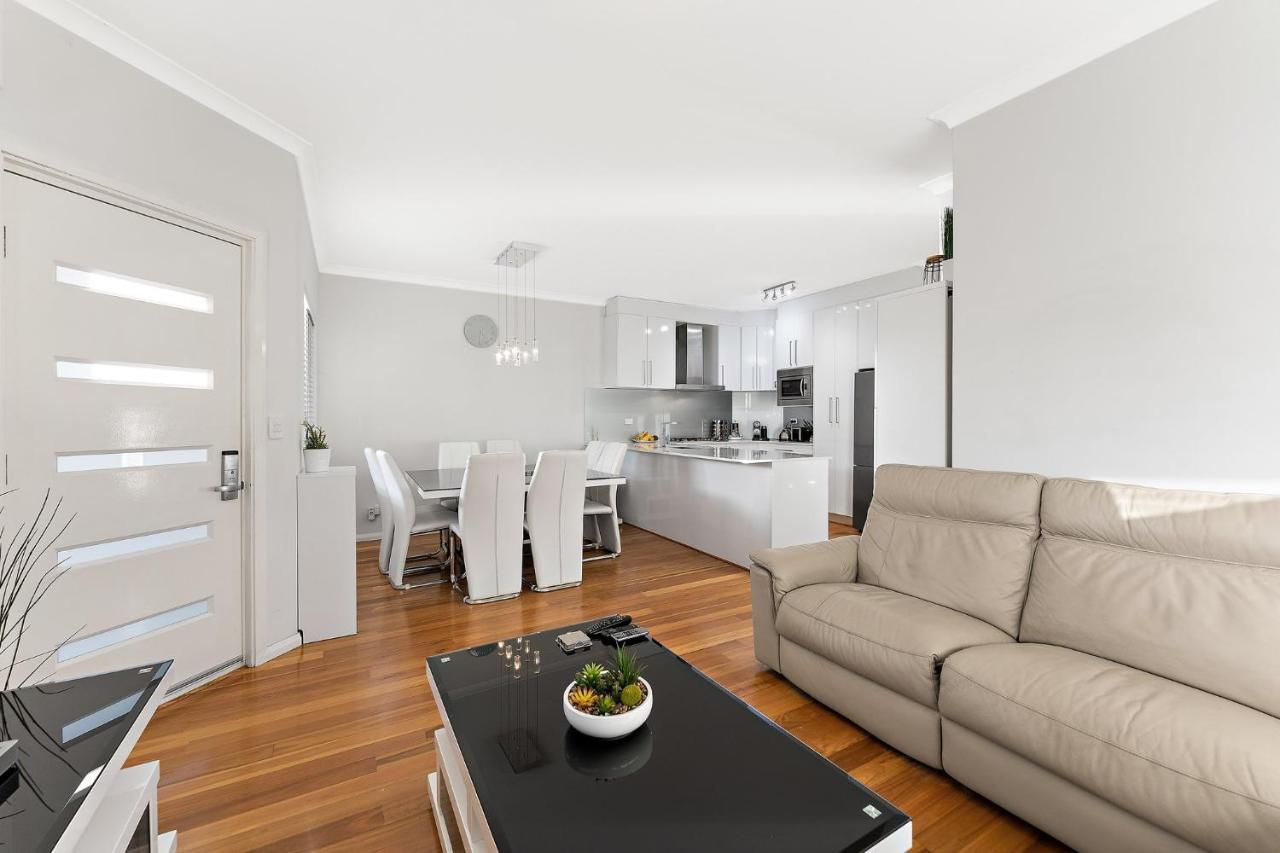Modern Scarborough Townhouse Perth