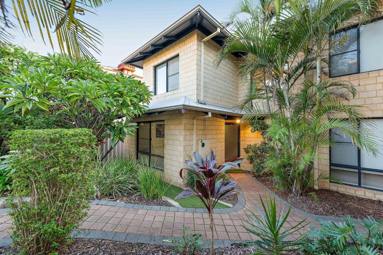 Holiday home Modern Scarborough Townhouse *