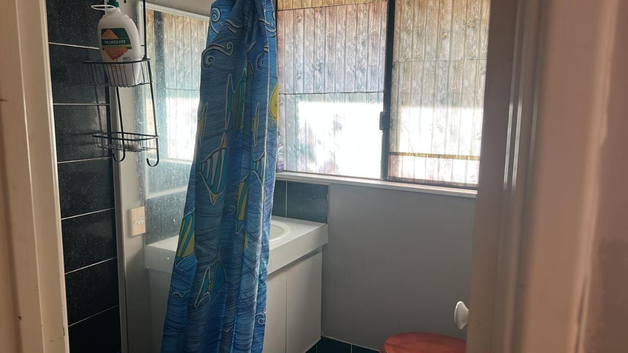 Large Double Share Bathroom And Kitchen Guest house *