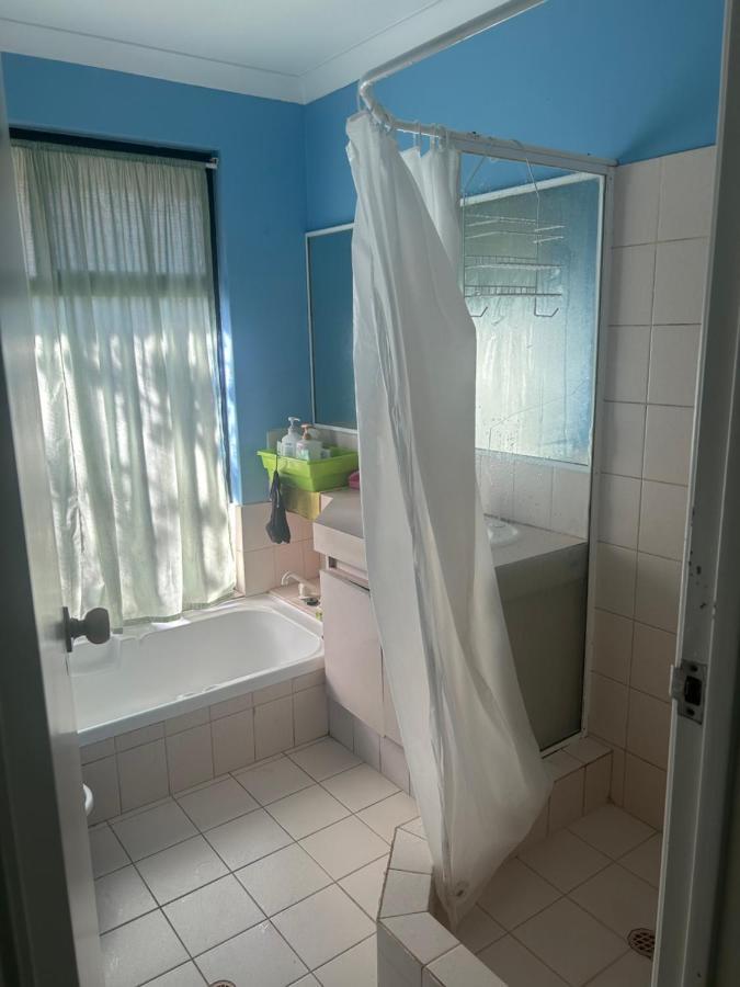 Large Double Share Bathroom And Kitchen