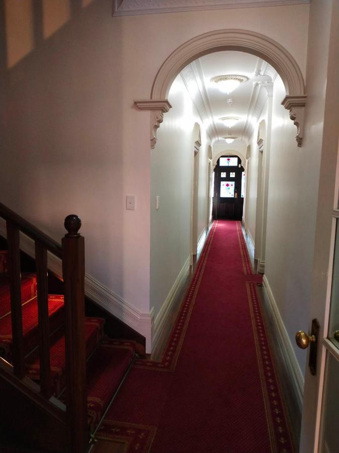 Heart Living-a Near New Federation Style House In The Heart Of Guest house *