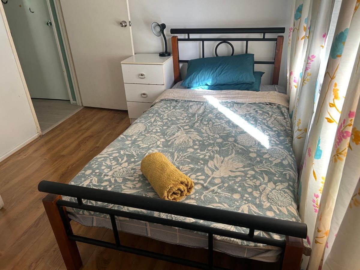 Homestay Single Share Bathroom And Kitchen Perth