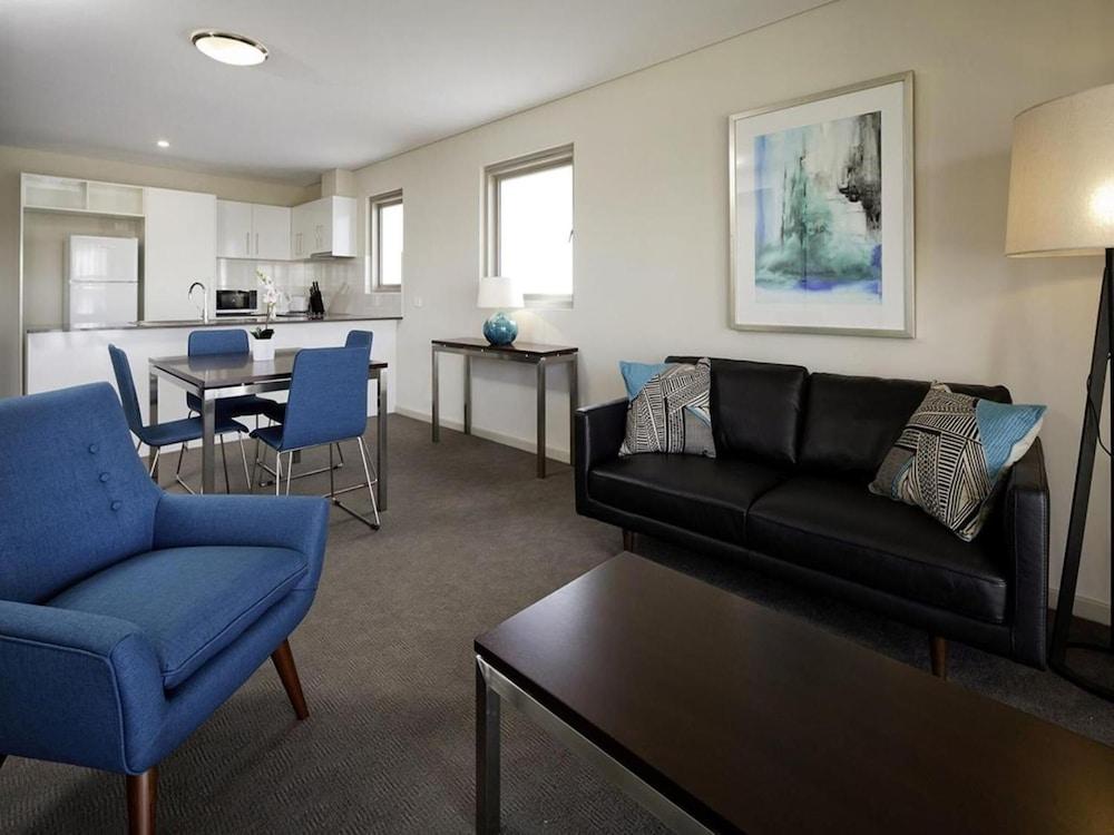 Baileys Serviced Aparthotel