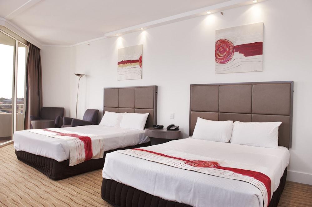Rendezvous Scarborough Hotel 4*