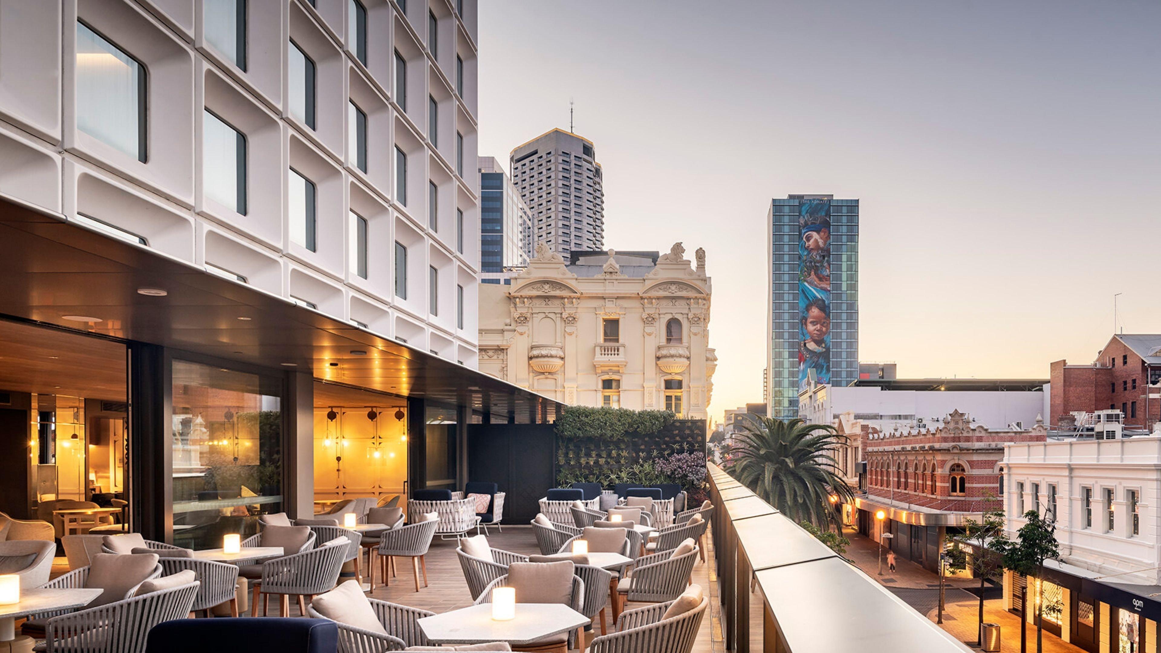 Intercontinental Centre By Ihg Hotel 5*