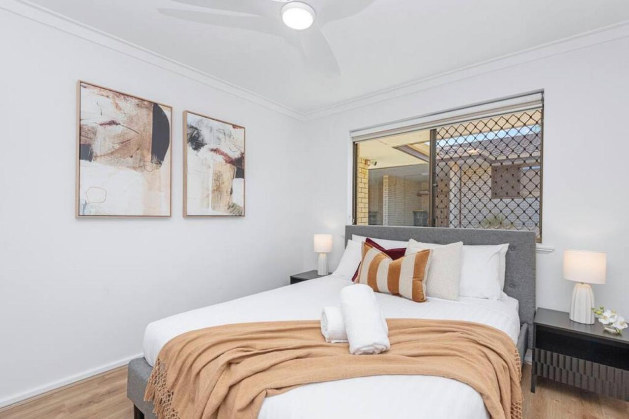 Coastal Elegance A Luxurious Dreamy Escape *