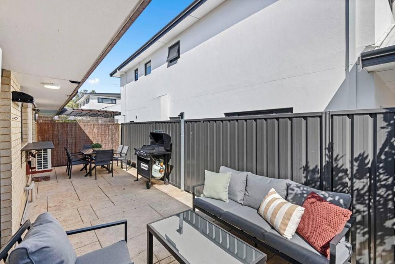 Coastal Elegance A Luxurious Dreamy Escape Rumah percutian Perth