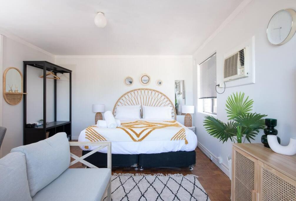 Central Loft River Views Apartment *