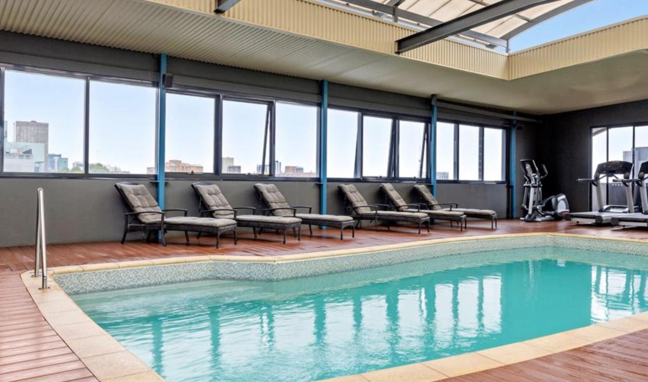 Apartment 109 Simply Devine Hay St 2x2apt Poolgym