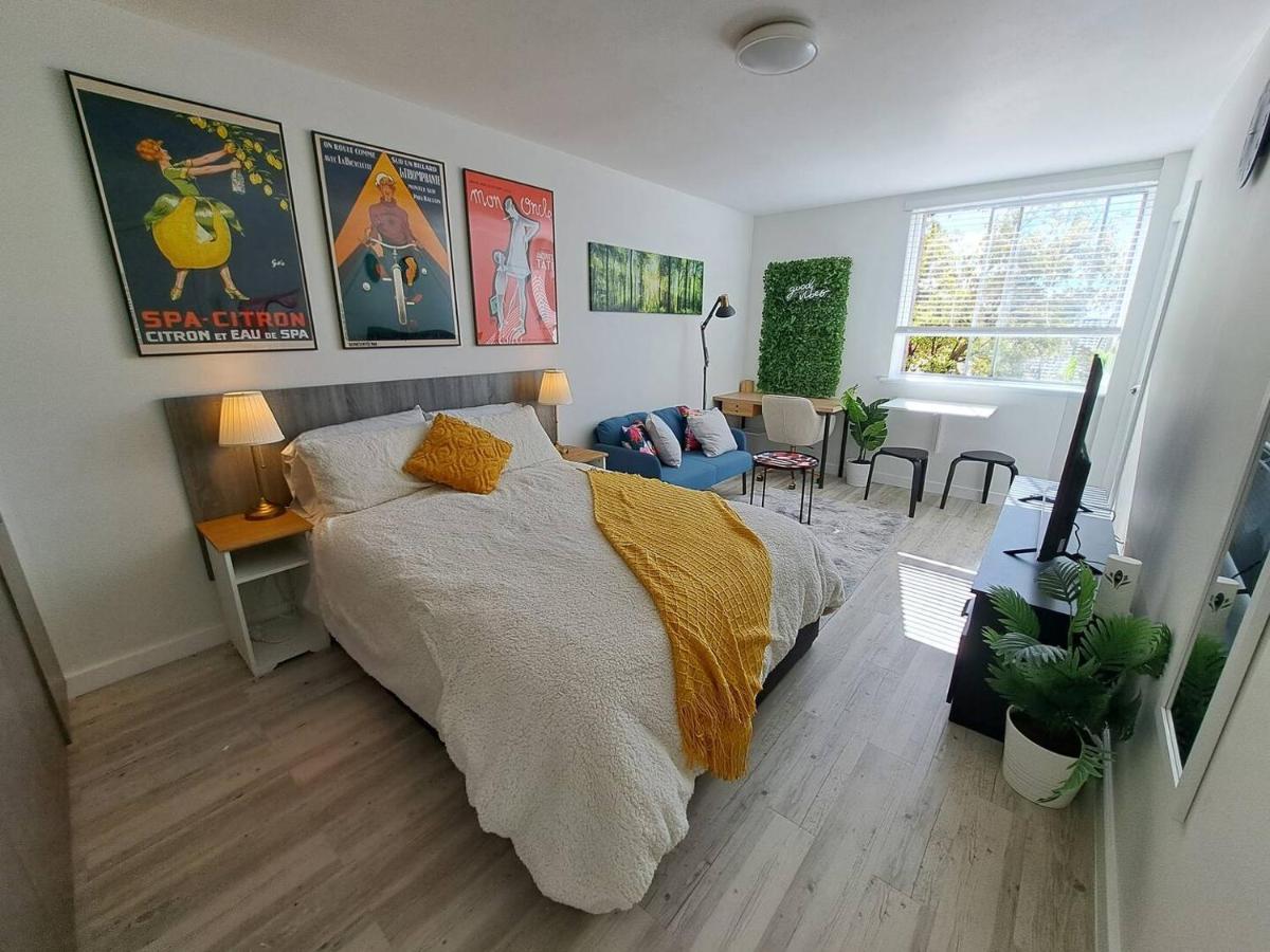Apartment In East