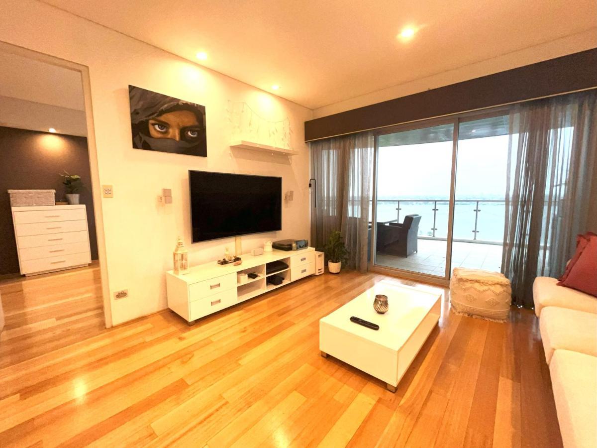 47 Breathtaking Riverviews 2brpark *