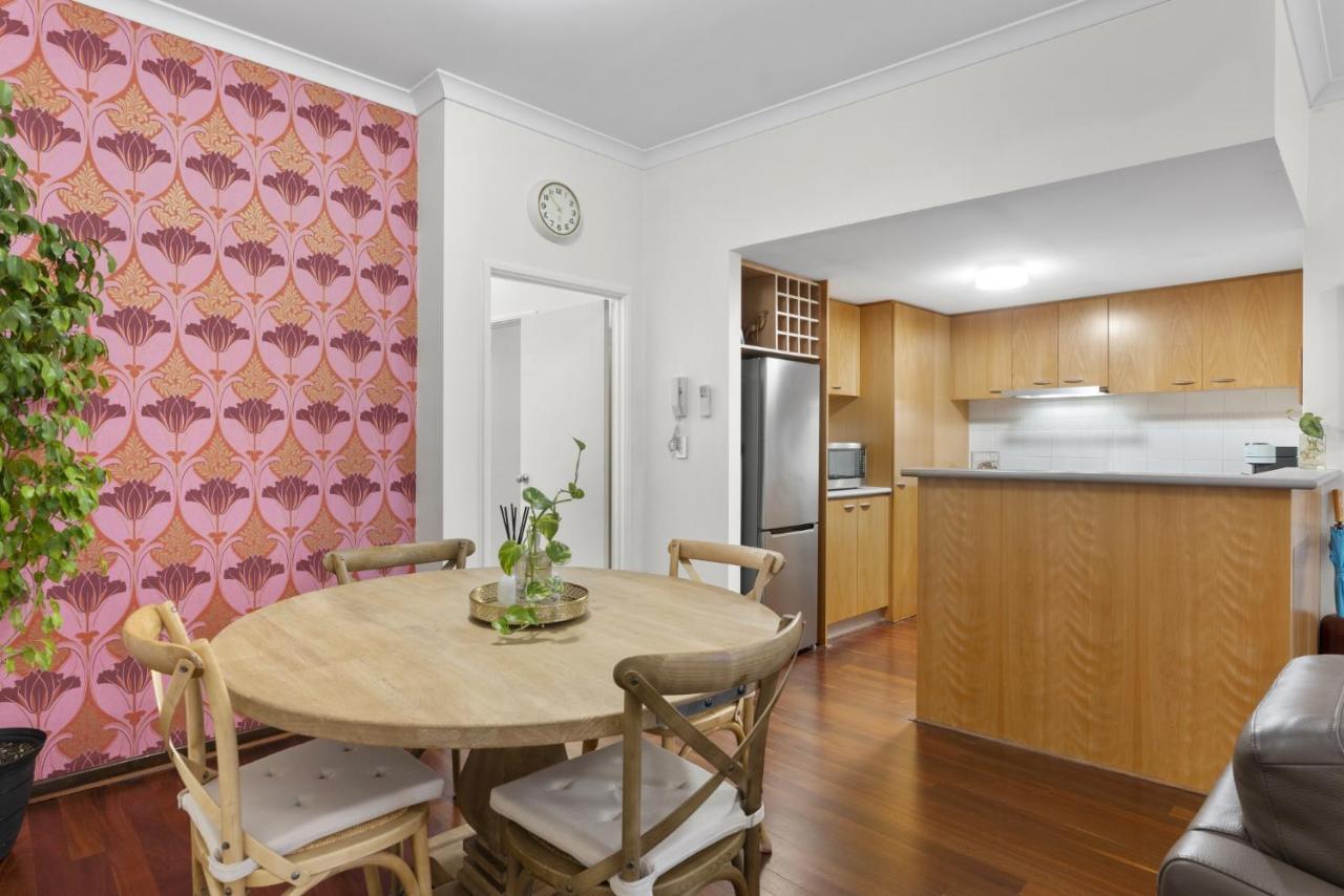 Riverside Panorama Spectacular Living Apartment Perth