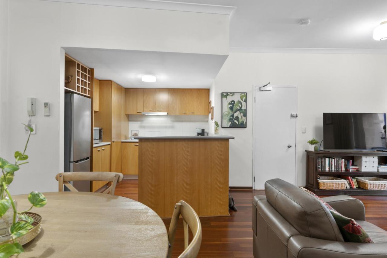 Riverside Panorama Spectacular Living Apartment *