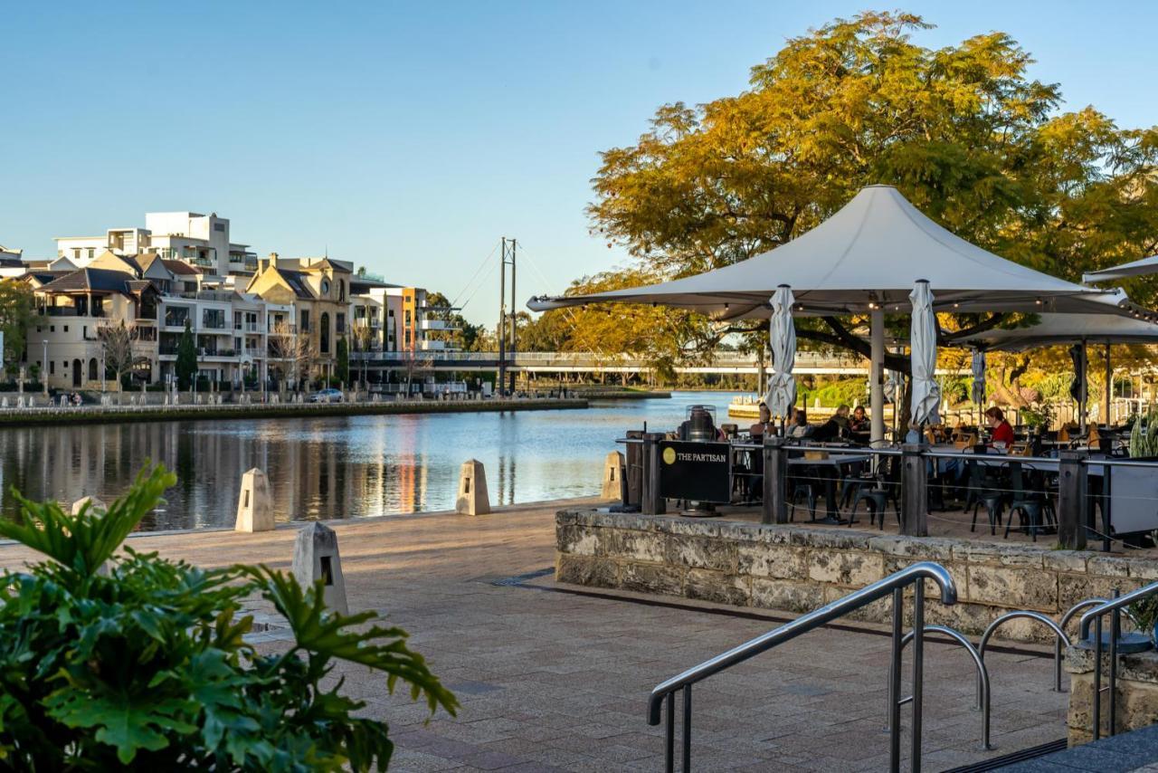 Apartment Riverside Panorama Spectacular Living Perth