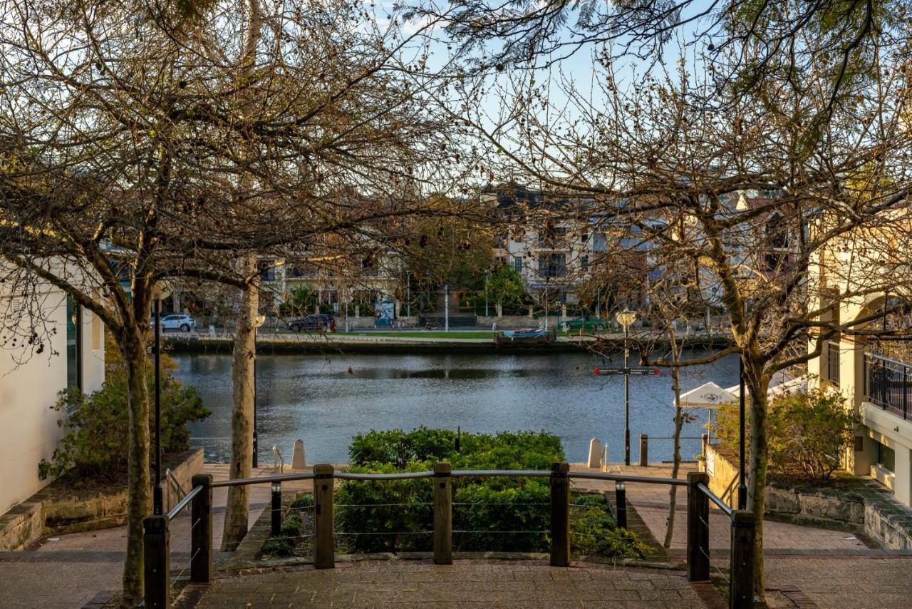 Riverside Panorama Spectacular Living * Perth