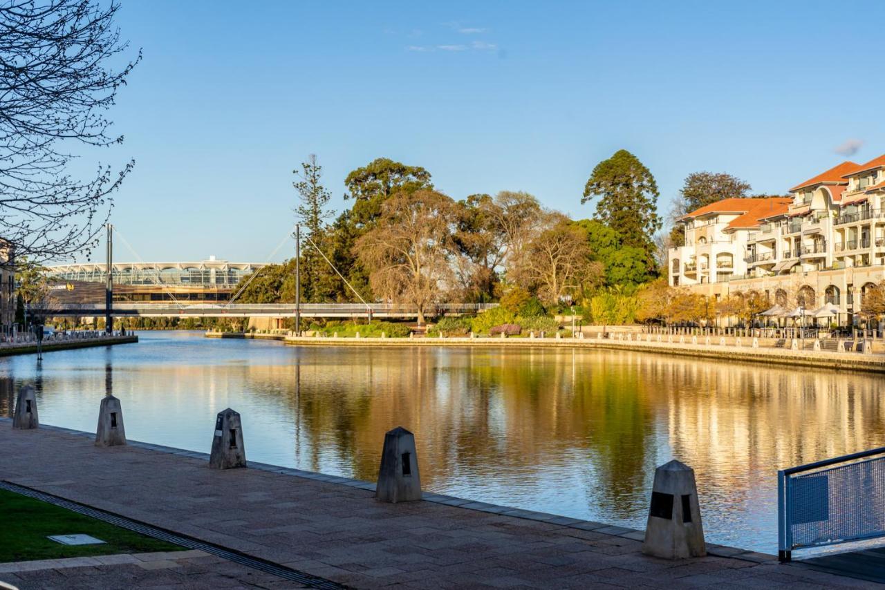 Riverside Panorama Spectacular Living *