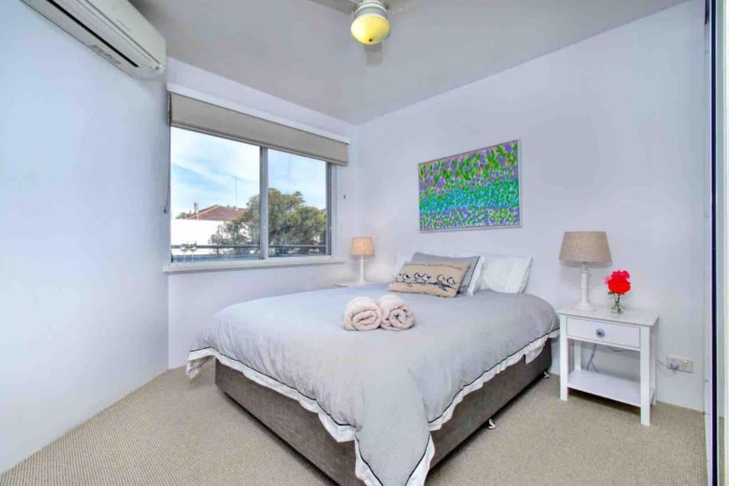 Apartment Beautiful, Modern Seconds From *