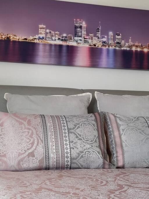 Simply Delightful Unit Close To Cbd And
