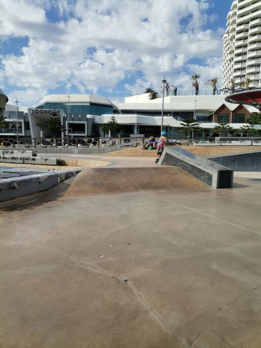 Apartment Simply Delightful Unit Close To Cbd And *