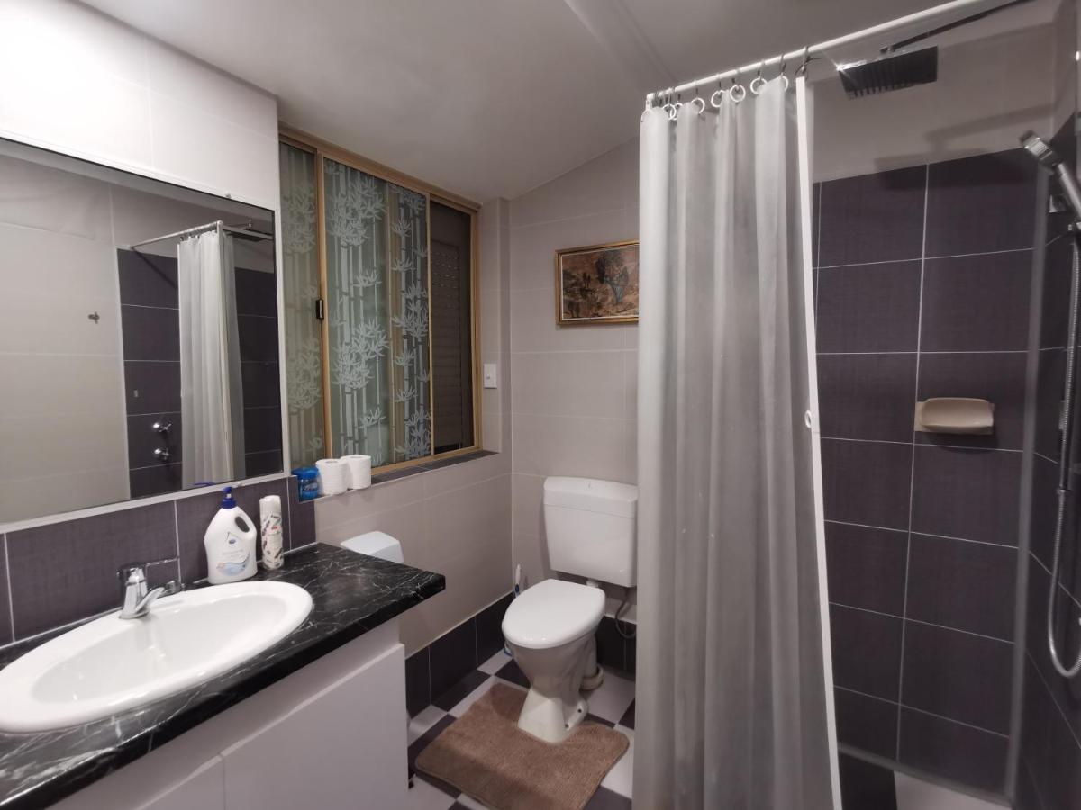 Entire House With 4 Bedrooms Fully Air Conditioned