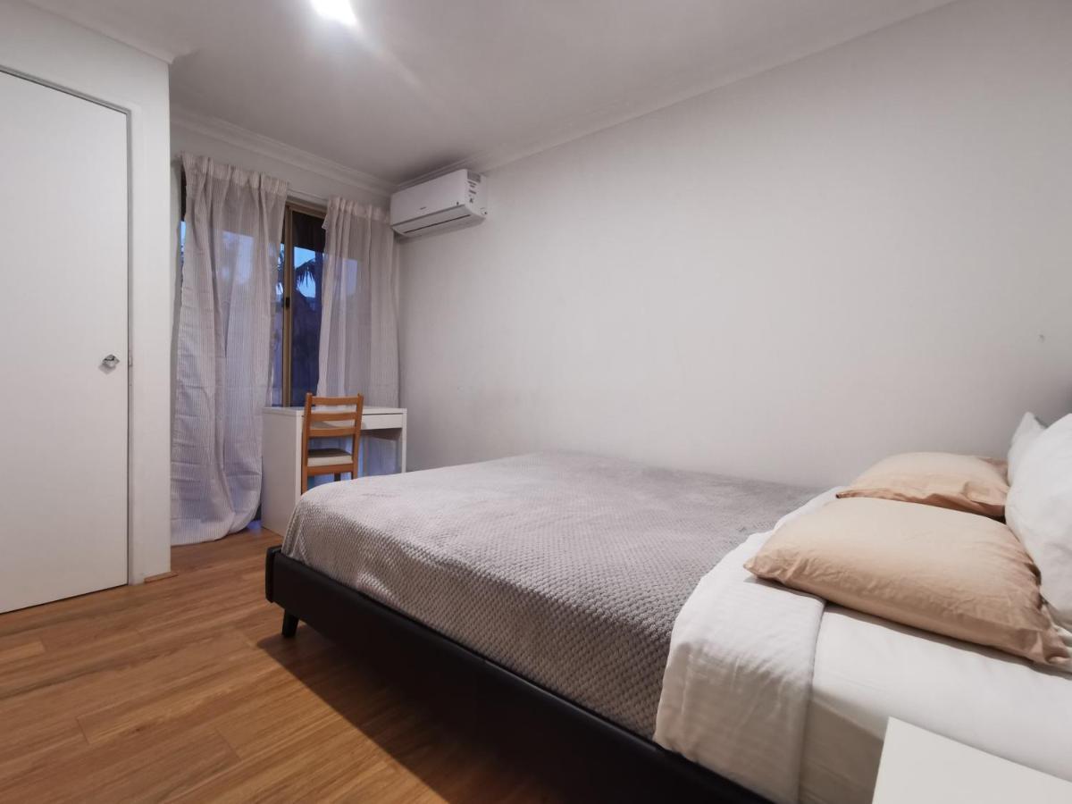 Entire House With 4 Bedrooms Fully Air Conditioned
