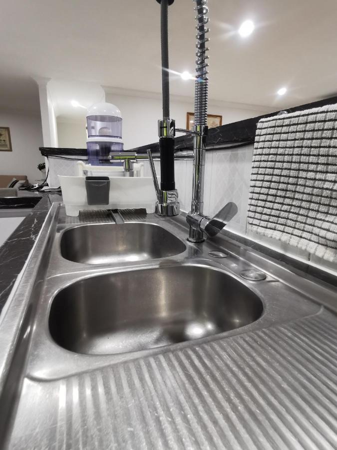 Casa de férias Entire House With 4 Bedrooms Fully Air Conditioned