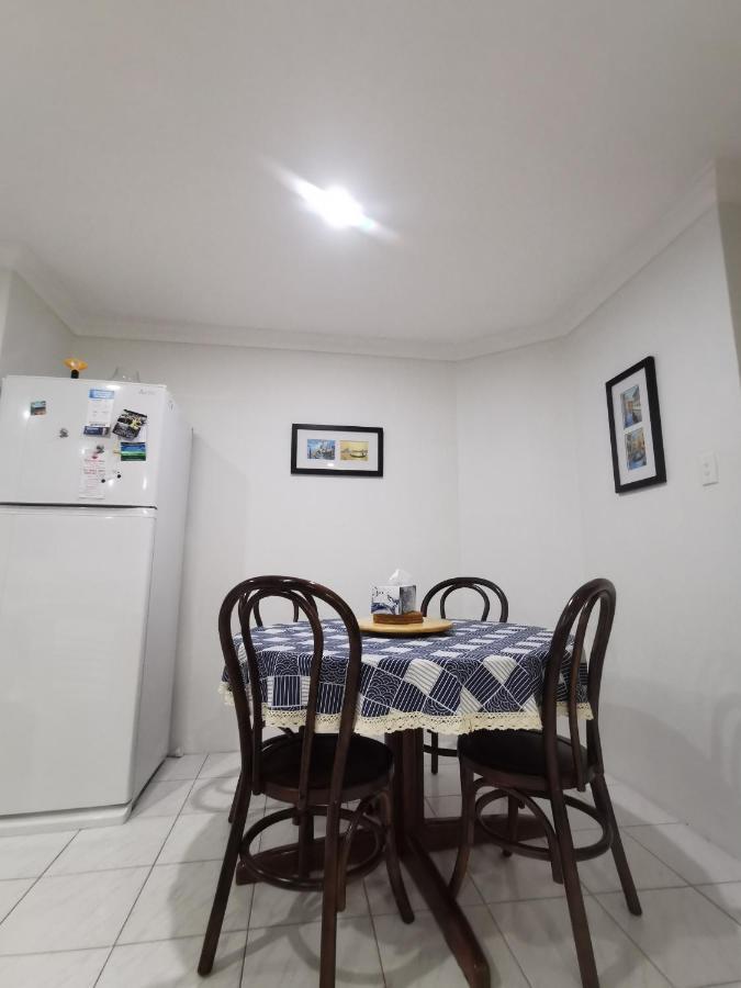 Entire House With 4 Bedrooms Fully Air Conditioned Casa de férias Perth