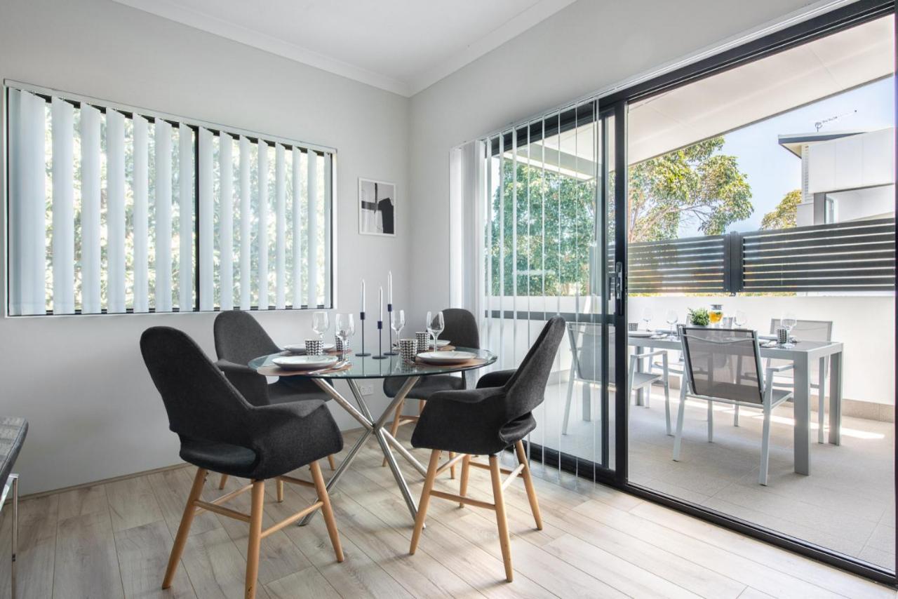 Minimalist Exec 2bdr Near River Perth