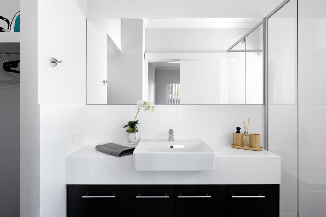 Apartment Minimalist Exec 2bdr Near River *