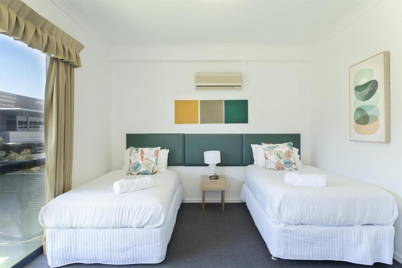 Pangsapuri Spacious 2 Bedroom Pool & Gym In *