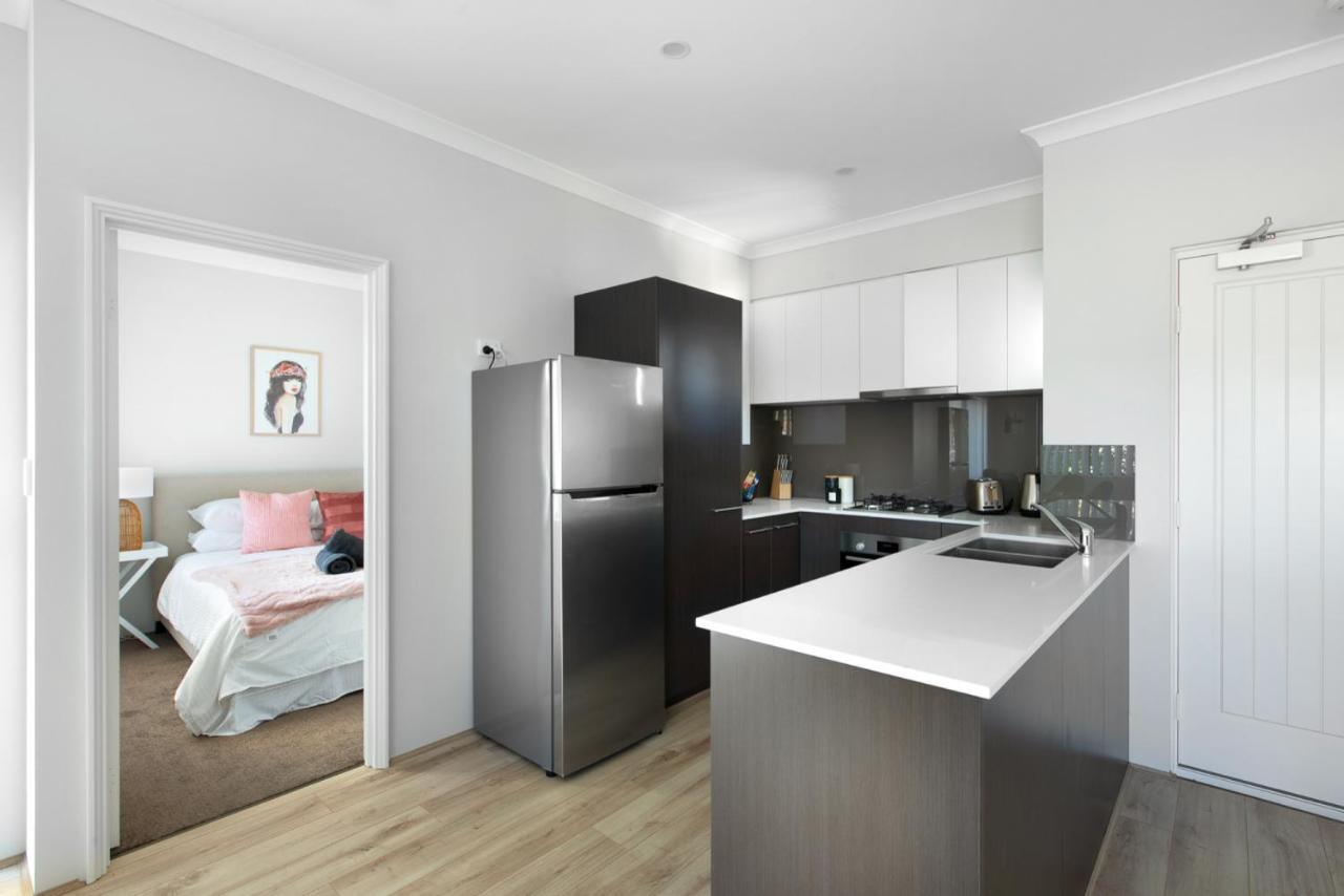 Minimalist Exec 2bdr Near River Apartment Perth