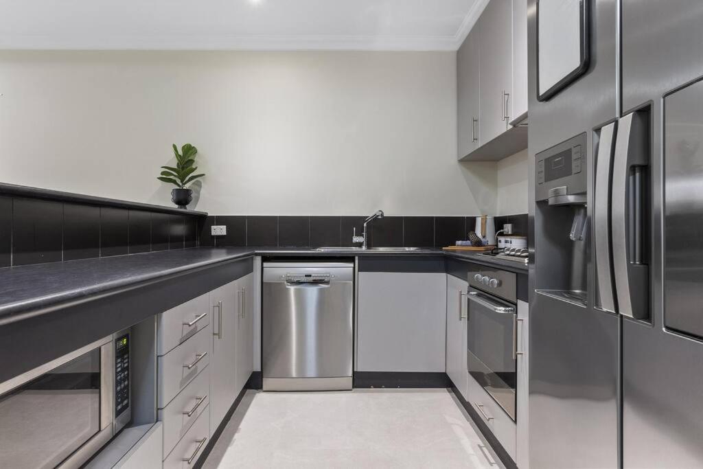 Luxury Retreat In The Heart Of Subiaco Perth