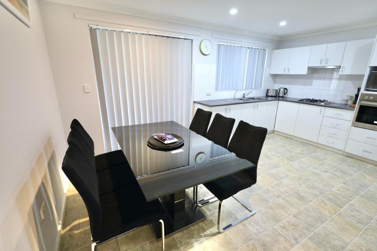 Holiday home 26 Simple Family Mirrabooka Sleeps 5 Perth
