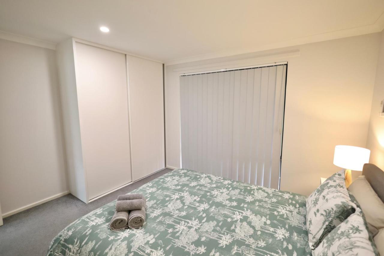 26 Simple Family Mirrabooka Sleeps 5 Holiday home Perth