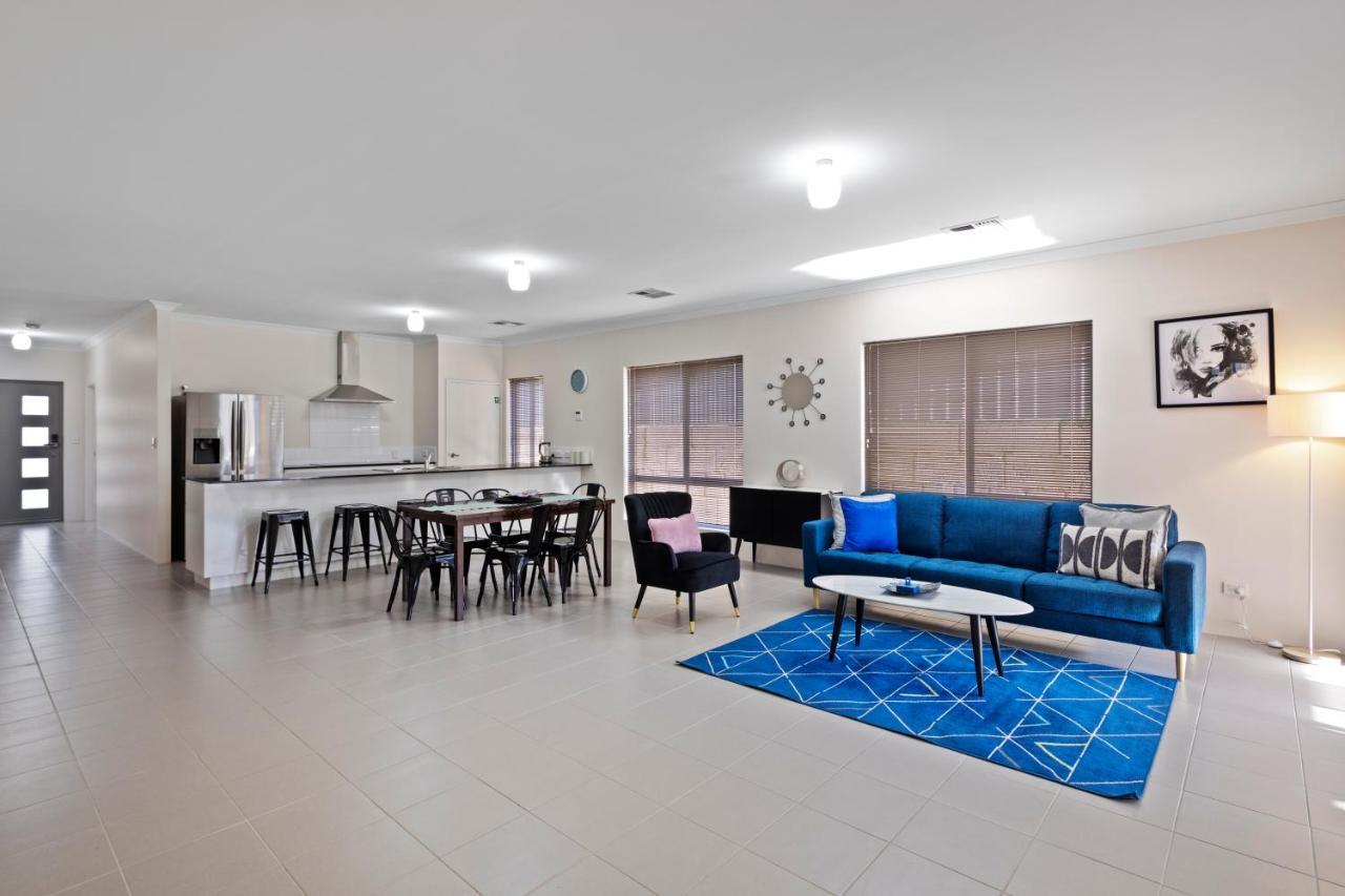 4 Comfy Spacious Family Rumah percutian *