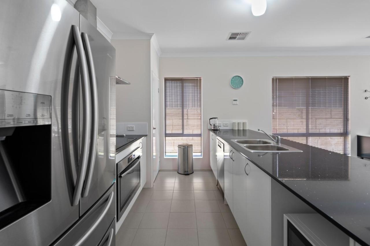 4 Comfy Spacious Family Rumah percutian *
